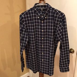 Uniqlo button down size S